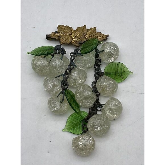 Vintage Glass Grapes Cluster Brooch Pin Statement Jewelry - Picture 2 of 8